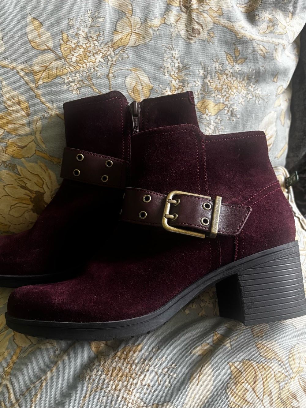Clarks Collection Burgundy Suede Buckle Ankle Boots 7.5 Never Worn✨